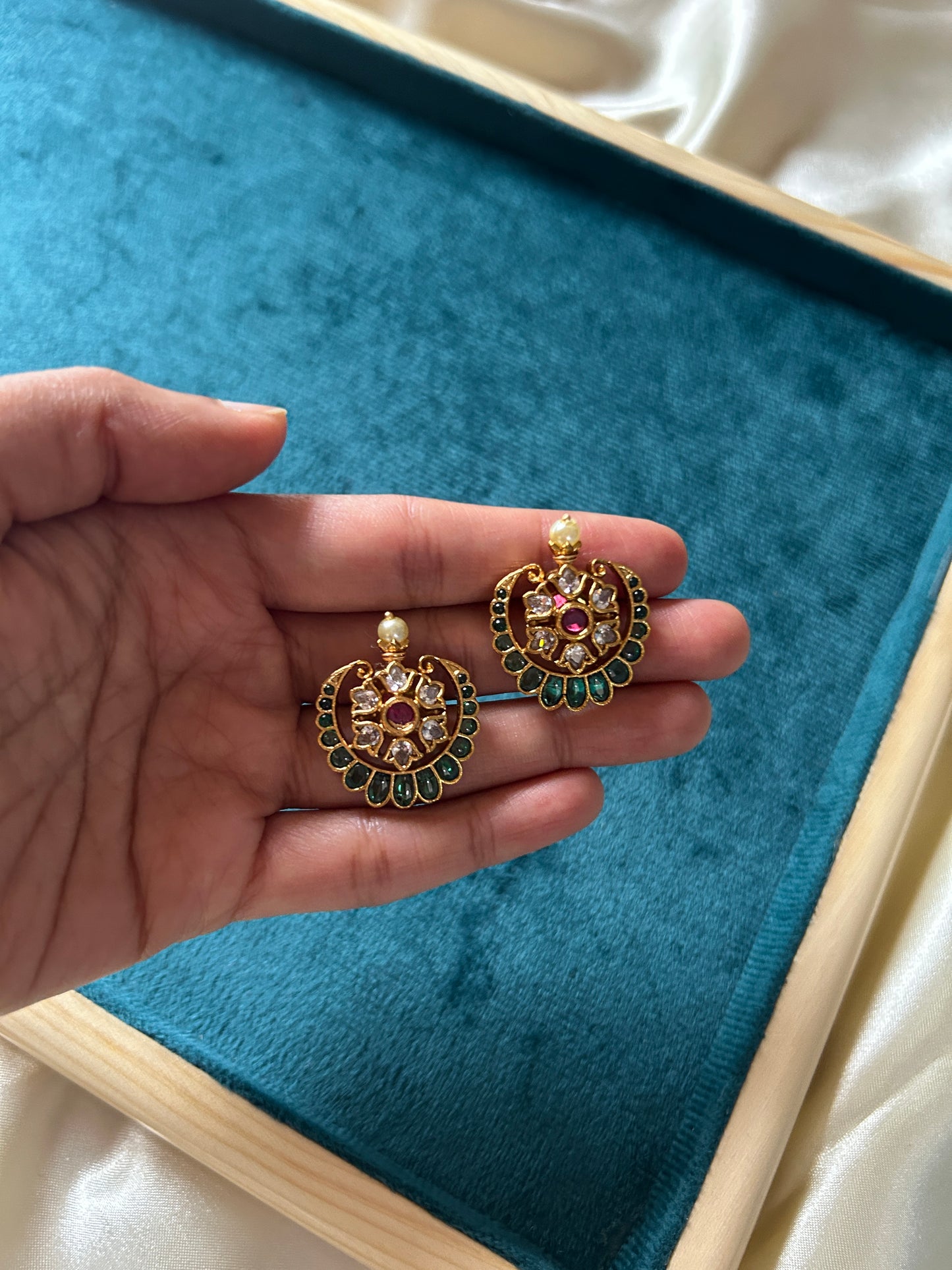 Half moon design studs SE-001