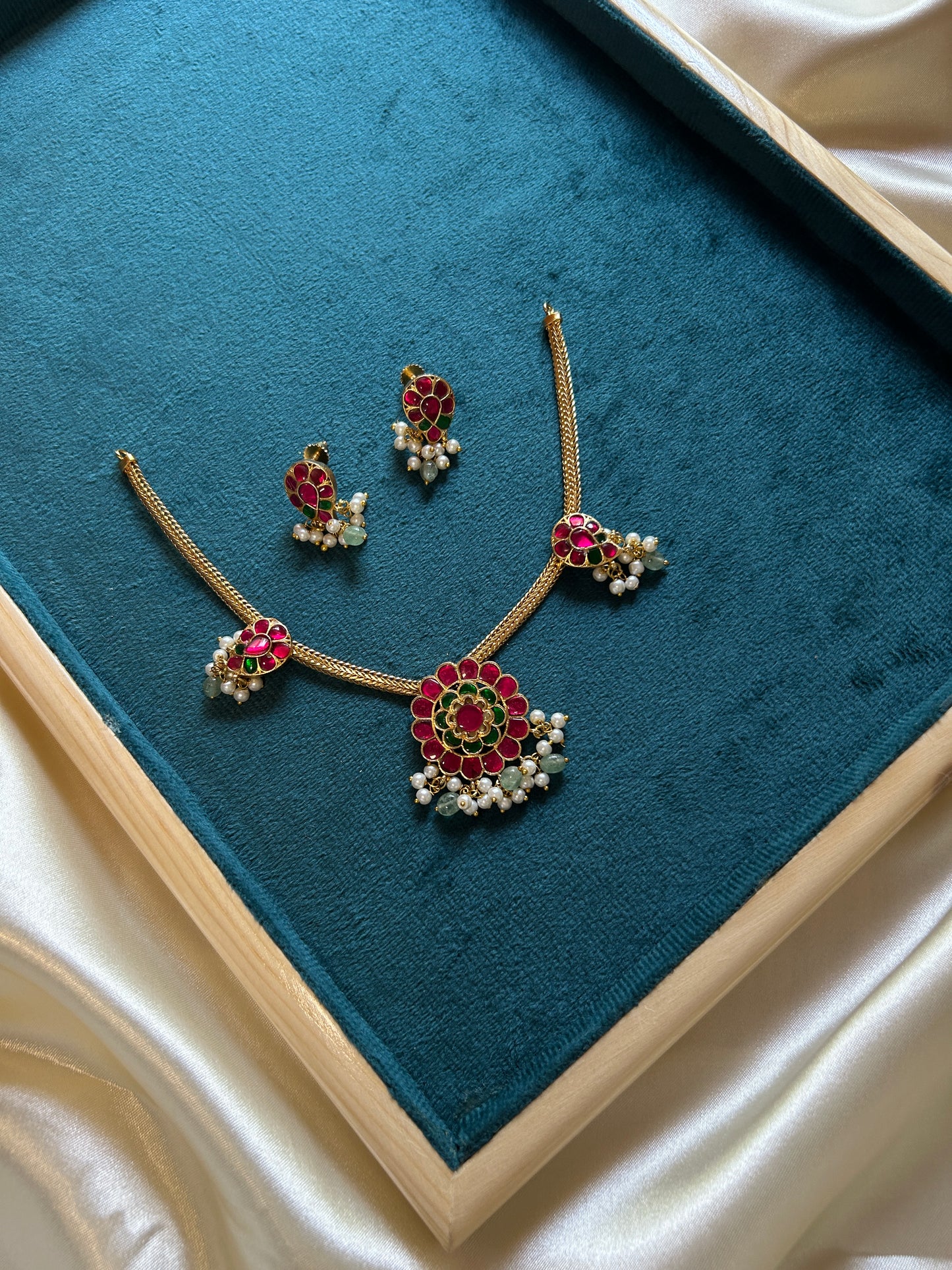 Pendant Style Short Necklace SN-001