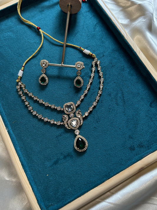 White Stone Victorian Style Necklace SN017