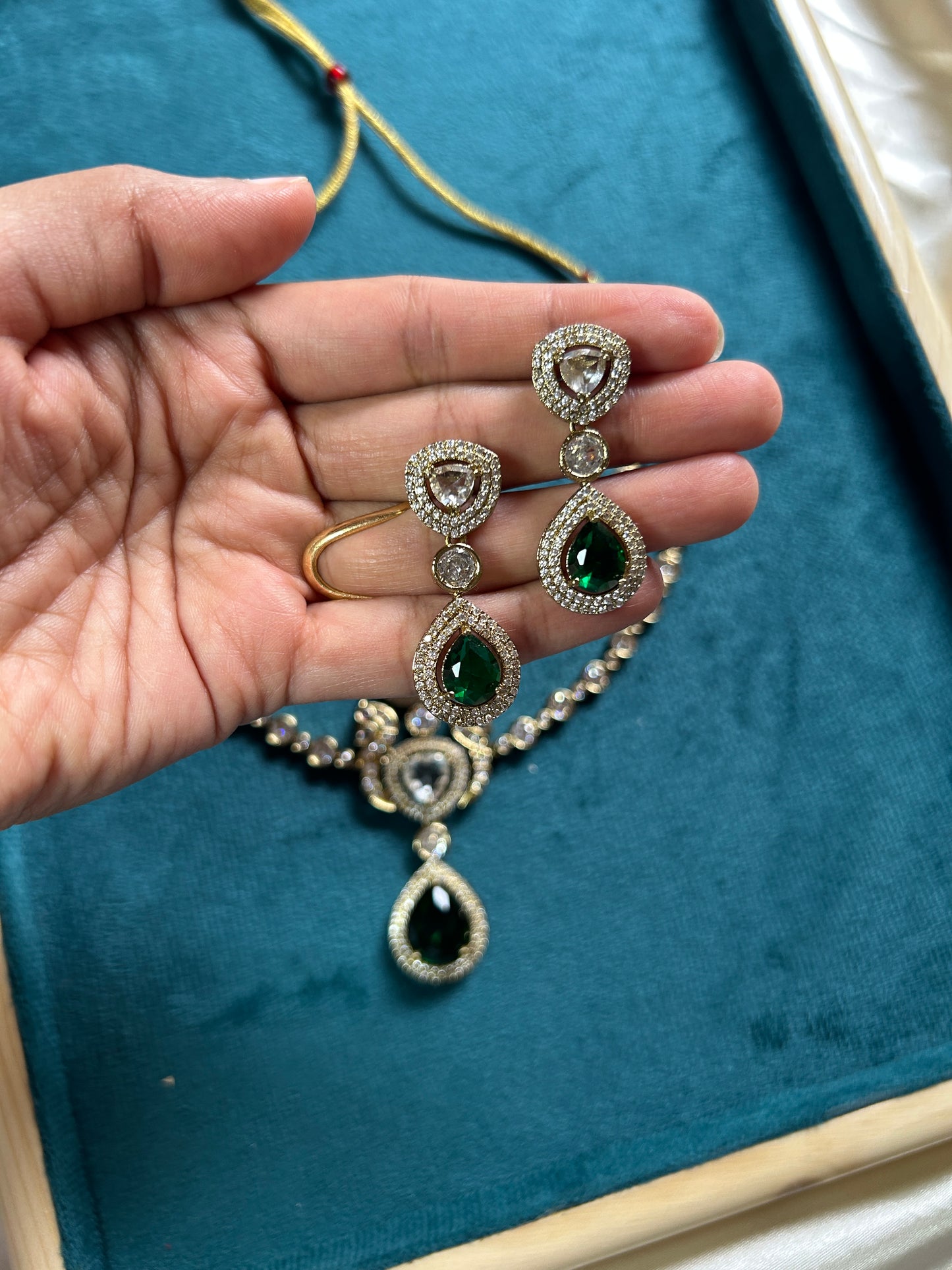 White Stone Victorian Style Necklace SN-017