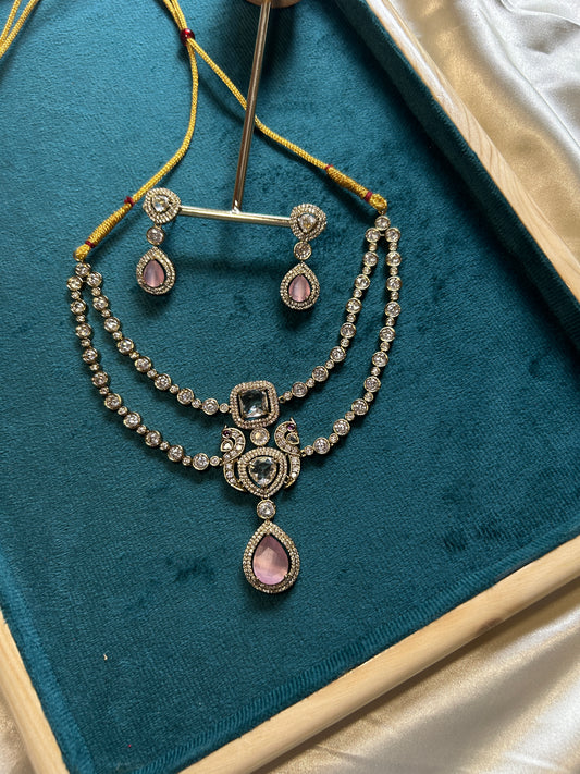 White Stone Victorian Style Necklace SN015