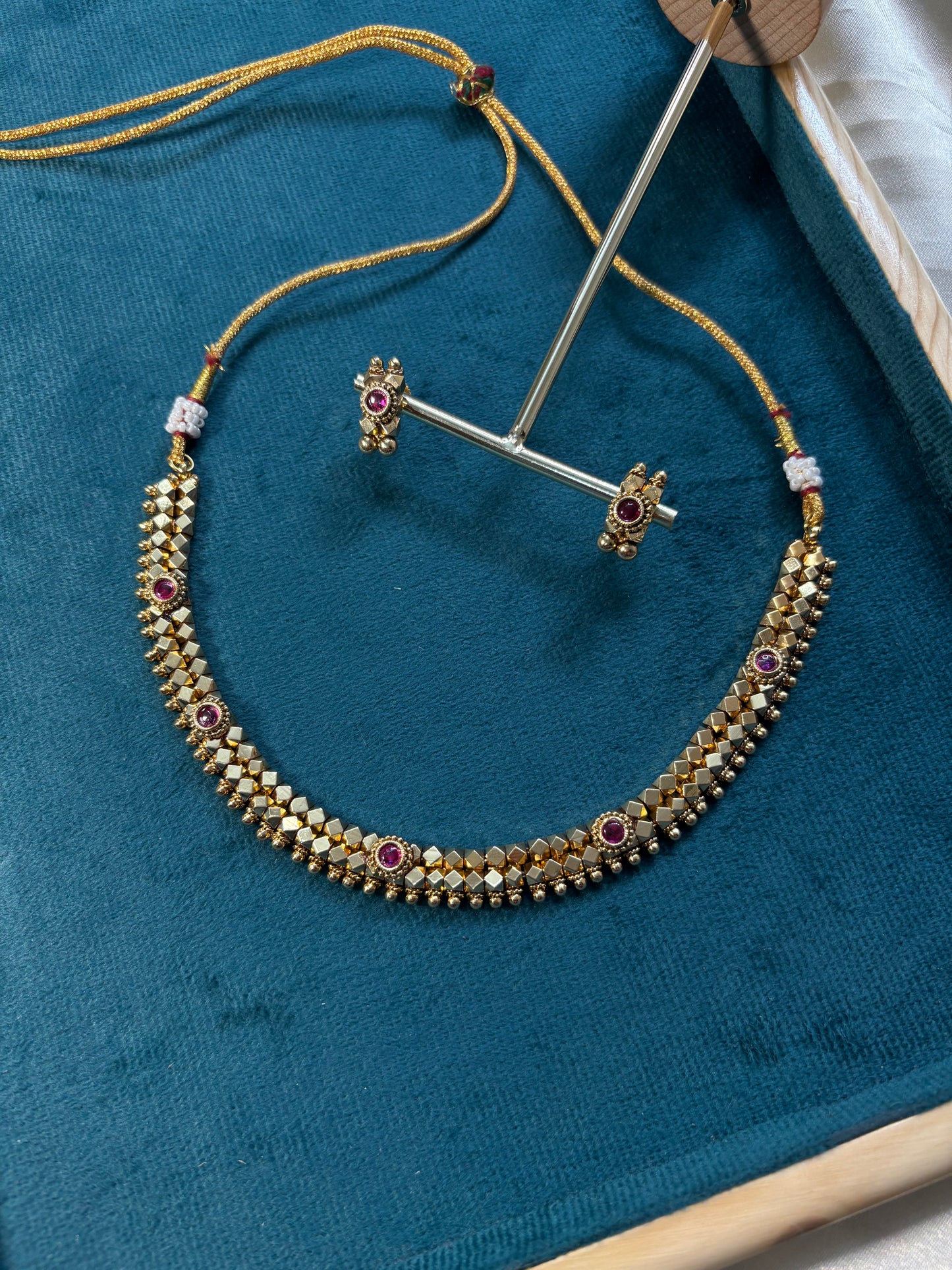 Ashtapailu Necklace SN021