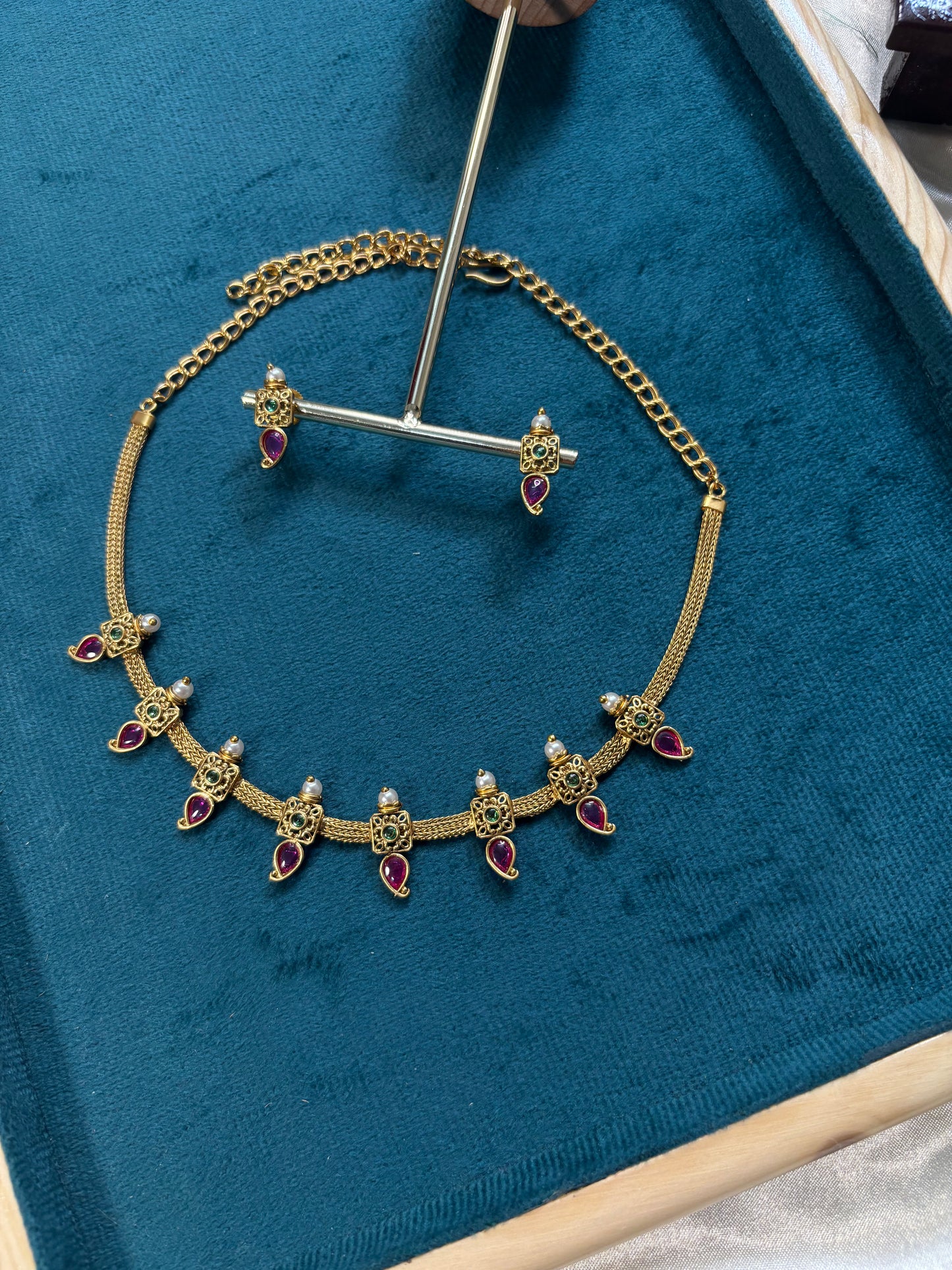 Kemp Stone Mango Necklace SN022