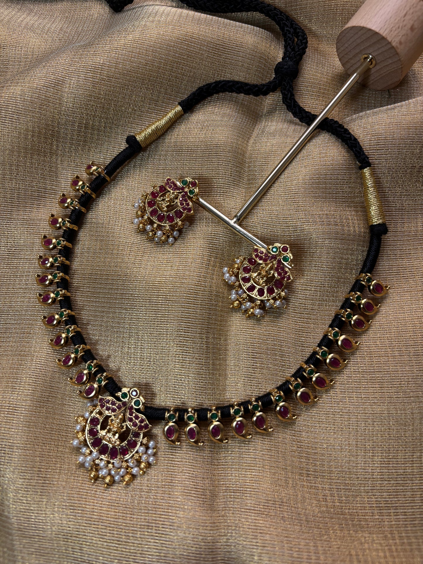 Black Thread Kemp Stone Lakshmi Pendant Necklace SN023